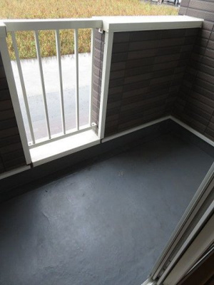 【バルコニー】 | エレガンテ・プローデＢ | バルコニーからの眺めを楽しみながら食事をしませんか