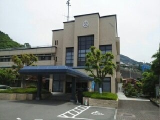 【周辺】 | エレガンテ・プローデＢ | 砥部町役場様まで450m