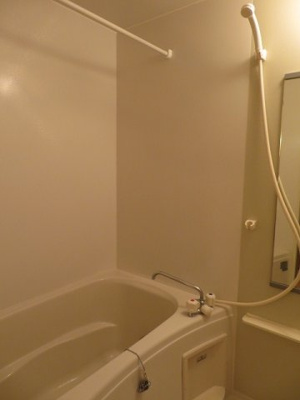 【浴室】 | エレガンテ・プローデＢ | 日々の暮らしに欠かせないお風呂です