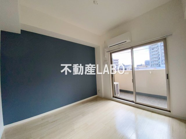 エグゼ大阪ドームの居間・リビング