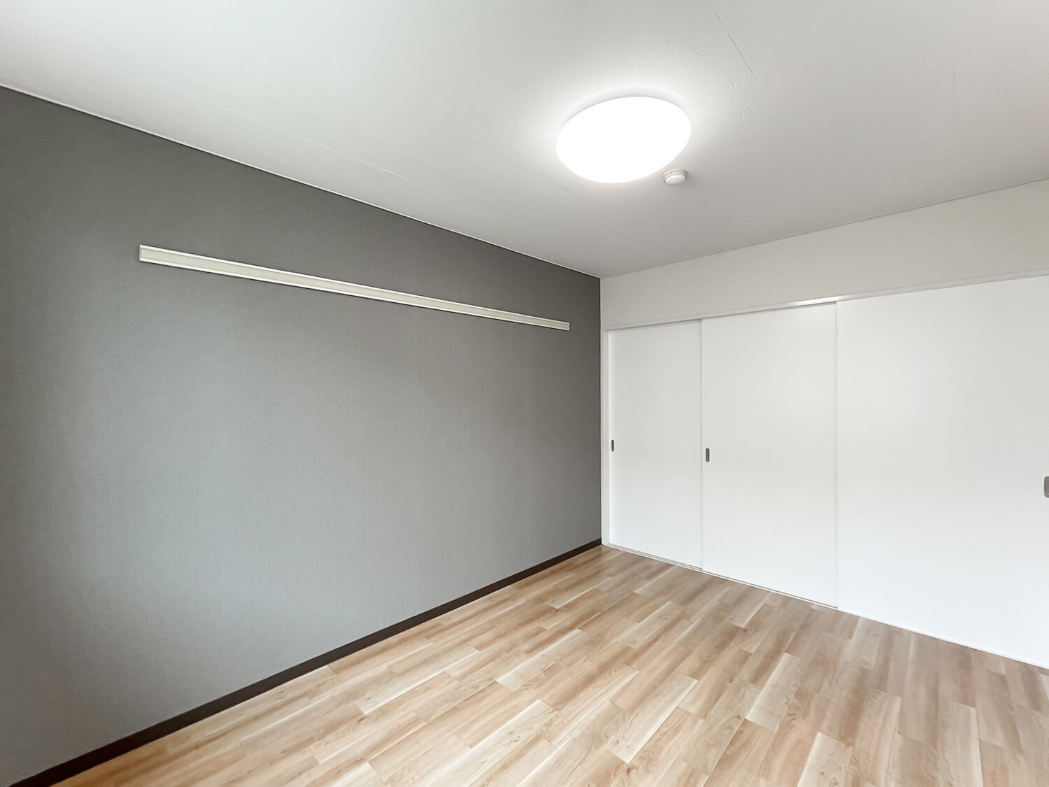 高稲荷ハイツの洋室