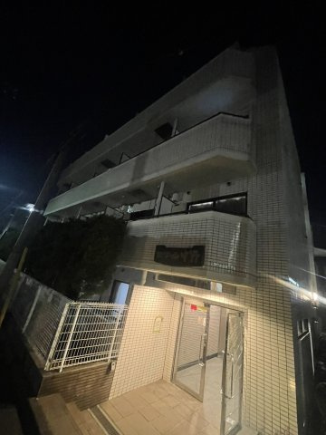 セザール中野の外観