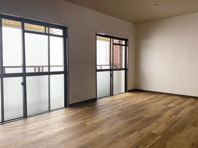 御影サンシャインの居間・リビング|ゆったり過ごせる居間です