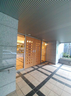 【エントランス】 | 【ライオンズスクエア小石川後楽園】