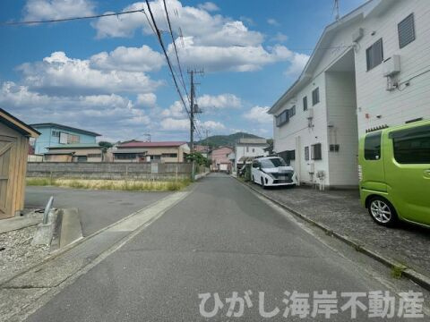 平塚市万田2丁目　売地　の前面道路含む現地写真|現地外観