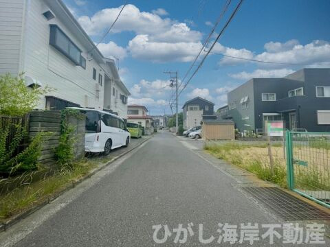 平塚市万田2丁目　売地　の前面道路含む現地写真|現地外観