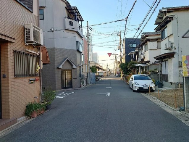 守口市南寺方東通3丁目の前面道路含む現地写真
