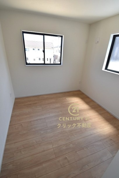 Terrace　水戸市河和田　1期 　4の洋室|フローリングなので重い家具も置けます。カーテンと家具を揃えるなどして、お好みのインテリアを楽しむことができます。