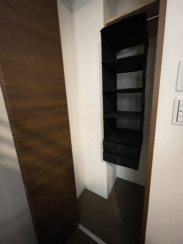 大阪市北区天神橋八丁目貸家の収納