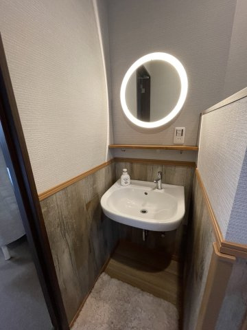 大阪市北区天神橋八丁目貸家のトイレ