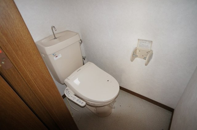 【トイレ】 | コーポサルビア | 温水洗浄便座