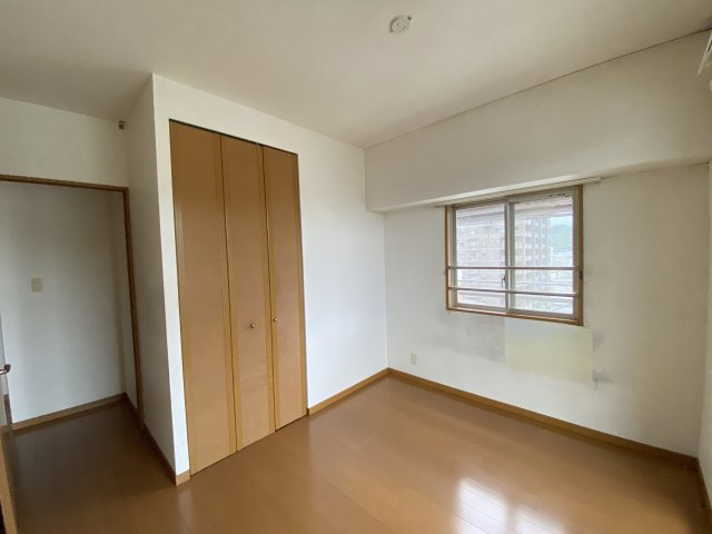 オーヴィジョン黄金ステーションサイドの洋室