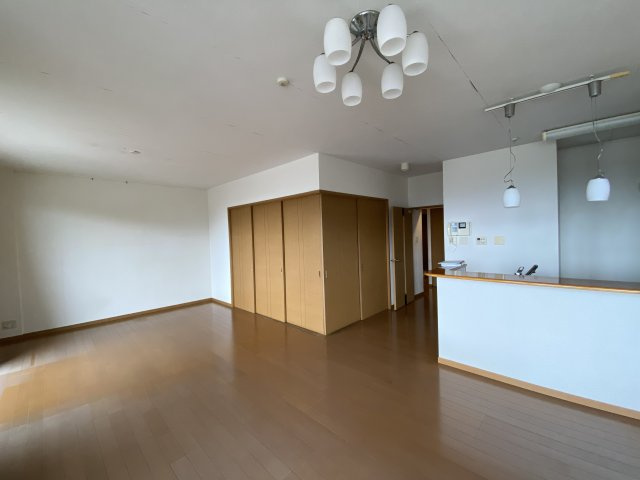 オーヴィジョン黄金ステーションサイドの居間・リビング