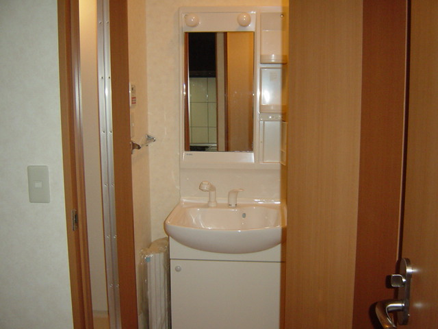 小野市黒川町のアパートの洗面所|洗面