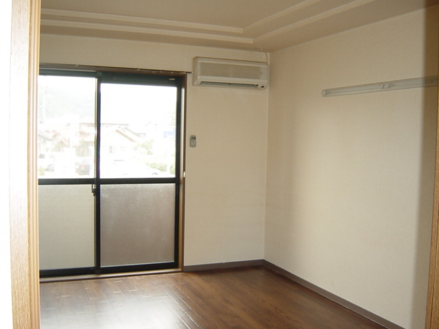 小野市黒川町のアパートの内装|洋室