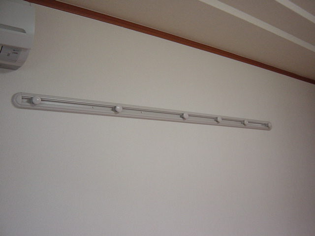 小野市黒川町のアパートのその他|ハンガー掛け