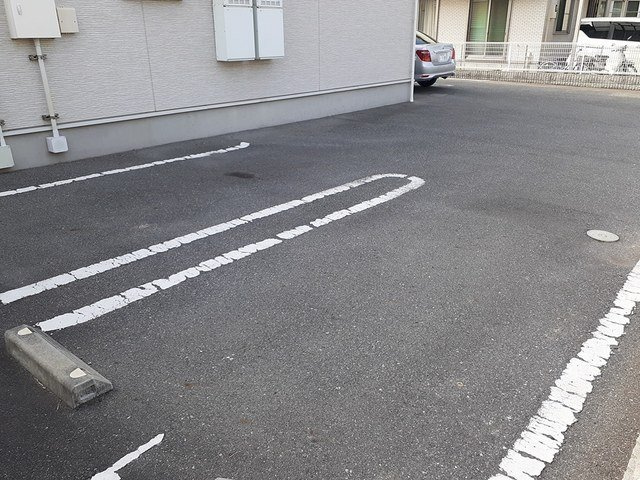 サン　フィオーレ　王子の駐車場