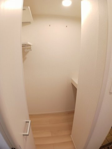 メゾン　グレーヌ王子町Ⅰの収納