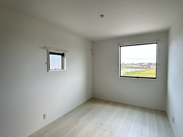 阿南市羽ノ浦町古庄二輛車の洋室