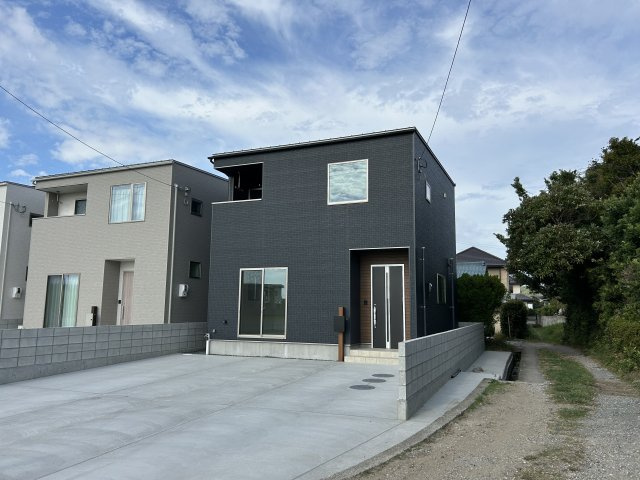 阿南市羽ノ浦町古庄二輛車の外観