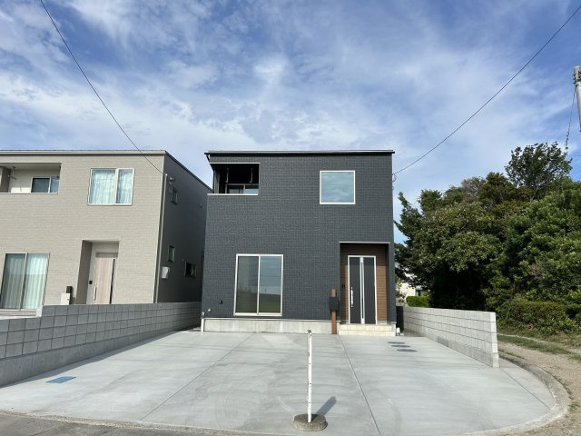 阿南市羽ノ浦町古庄二輛車の外観