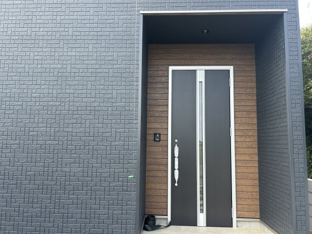 阿南市羽ノ浦町古庄二輛車の玄関