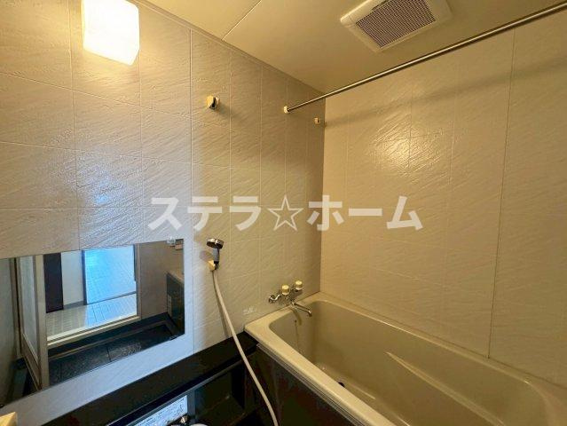 エスリード万博公園の浴室|お風呂で日々の疲れを落としましょう