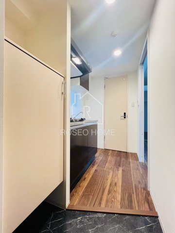 プレミアムコート谷町四丁目の玄関