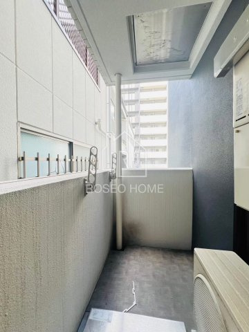 プレミアムコート谷町四丁目のバルコニー