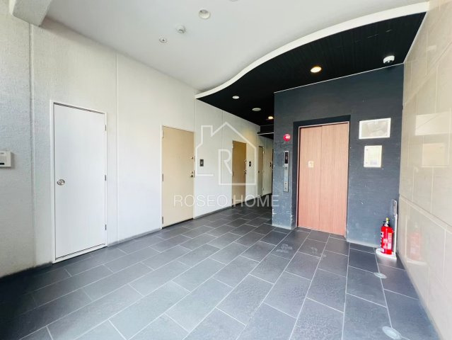 プレミアムコート谷町四丁目のロビー