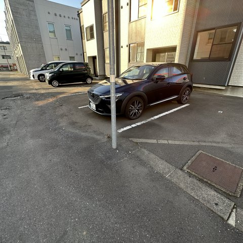 リーブルの駐車場