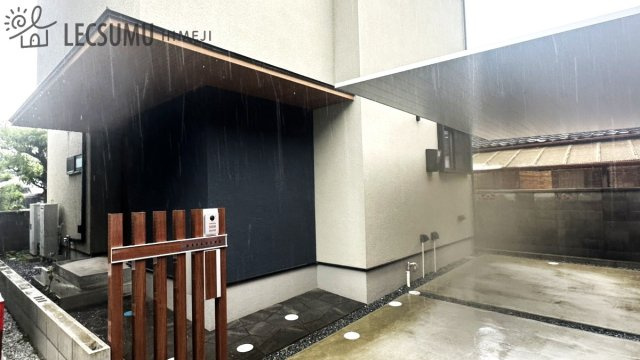 枚方市船橋本町1丁目/中古戸建の駐車場