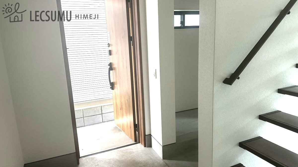 枚方市船橋本町1丁目/中古戸建の玄関