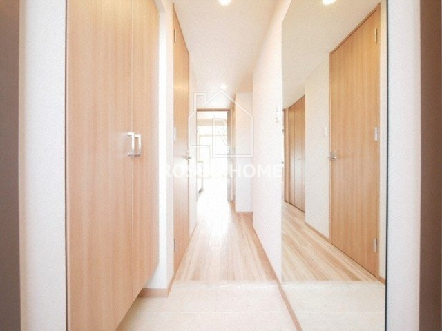 レオンコンフォート本町クレセントの玄関