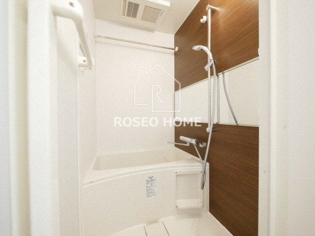 レオンコンフォート本町クレセントの浴室