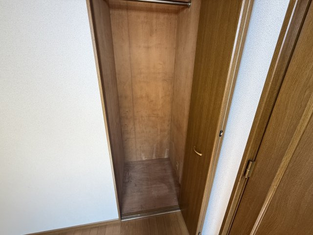 橿原市大軽町のアパートの収納