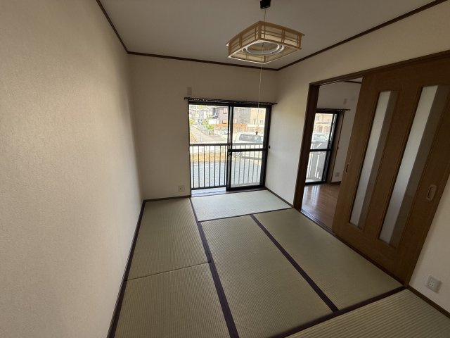 橿原市大軽町のアパートの和室