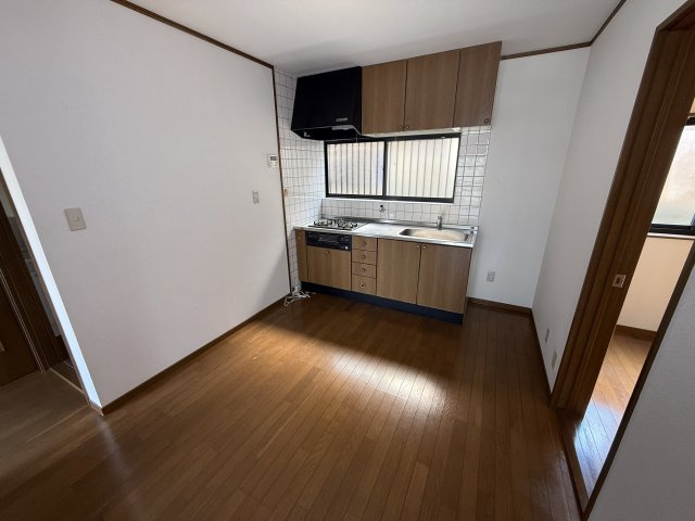 橿原市大軽町のアパートの居間・リビング