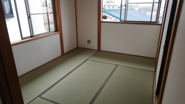 朝霧東町２丁目の和室