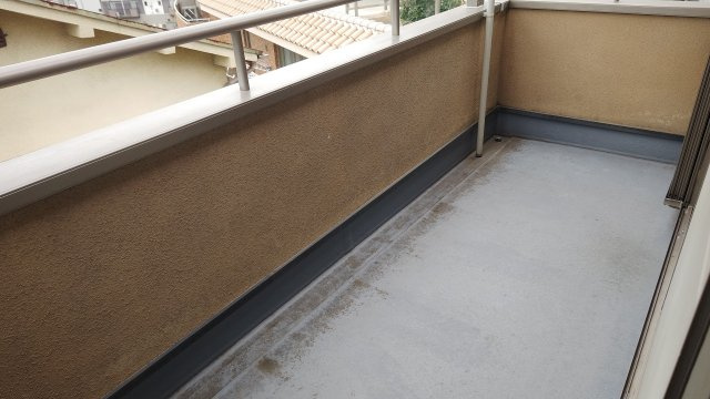 朝霧東町２丁目のバルコニー