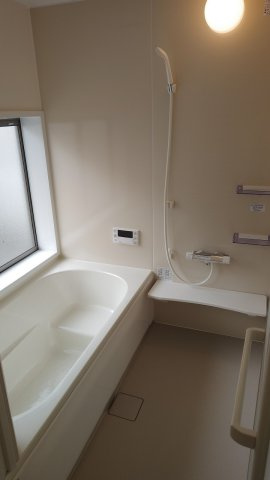 朝霧東町２丁目の浴室