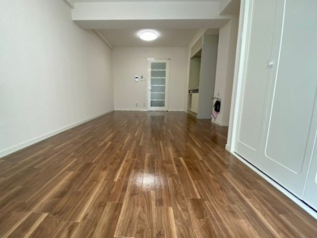 メゾン西旭の居間・リビング