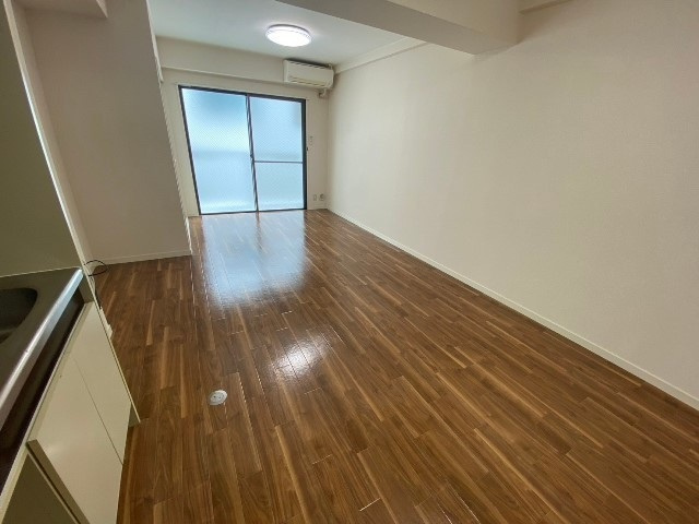 メゾン西旭の居間・リビング