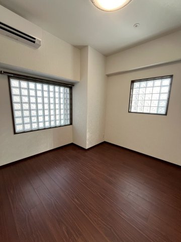 プレジオ梅田の居間・リビング