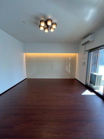 プレジオ梅田の居間・リビング