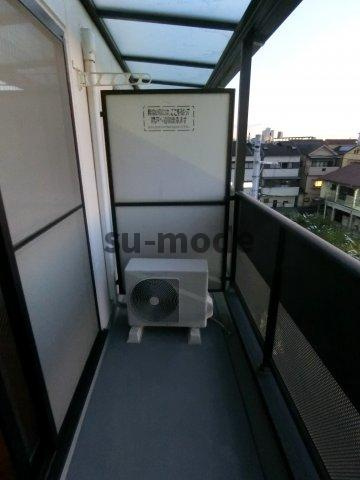 ミル・コリーヌのバルコニー