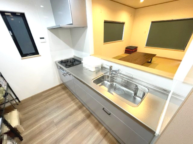 高島市新旭町針江中古戸建のキッチン
