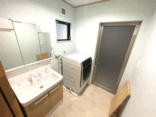 高島市新旭町針江中古戸建の洗面所