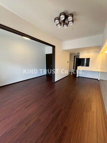 プレジオ梅田の居間・リビング|ゆったりとしたリビングです