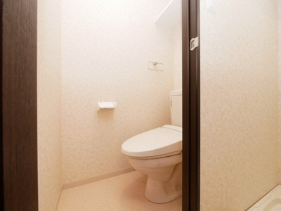 【トイレ】 | Luxe難波WEST | ゆったりとした空間のトイレです